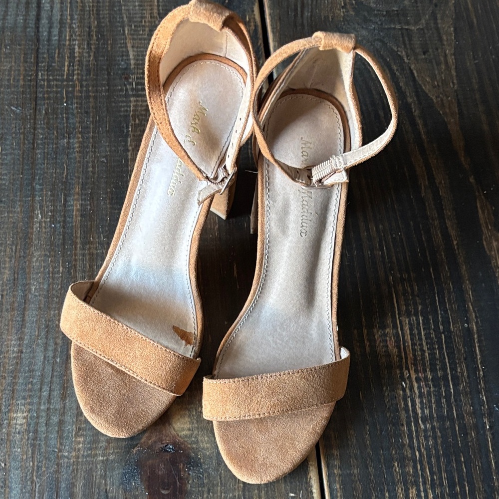 Chic Tan Suede Women's Heels